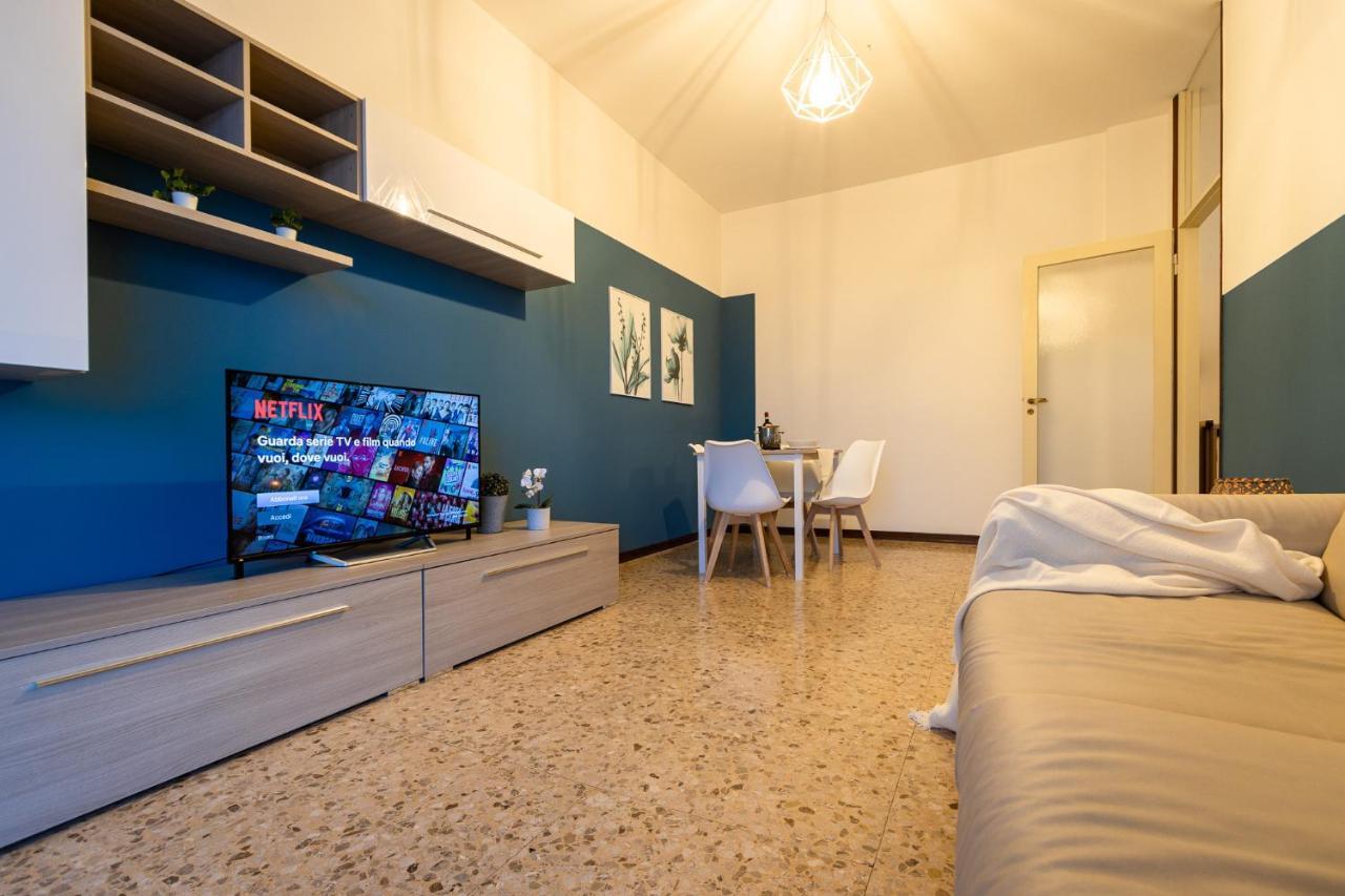 Blue Wave Apartment Arona - Lago Maggiore Exterior foto